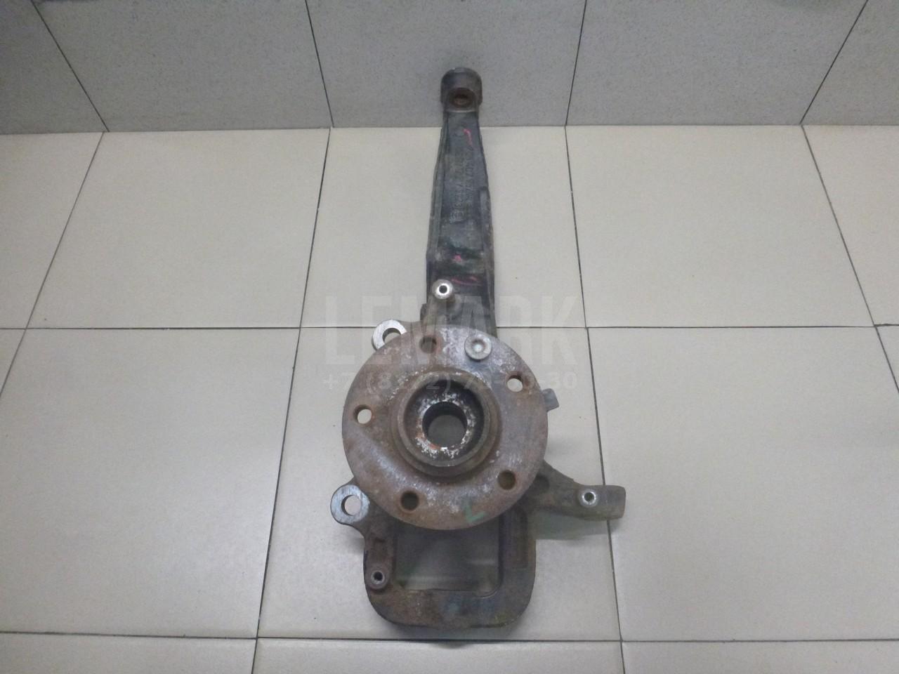 Кулак поворотный передний левый 7L6407257A VAG