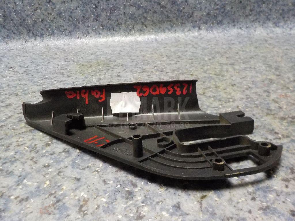 Крышка зеркала внутренняя левая 5J0837993 VAG