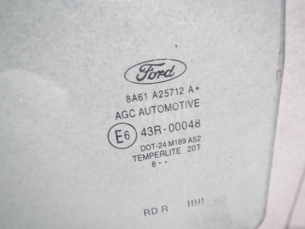 Стекло двери задней правой для  Ford Fiesta 2001-2008