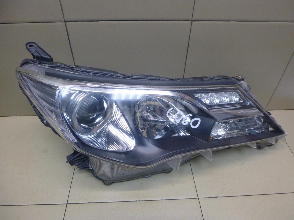 Фара правая 8113042562 Toyota