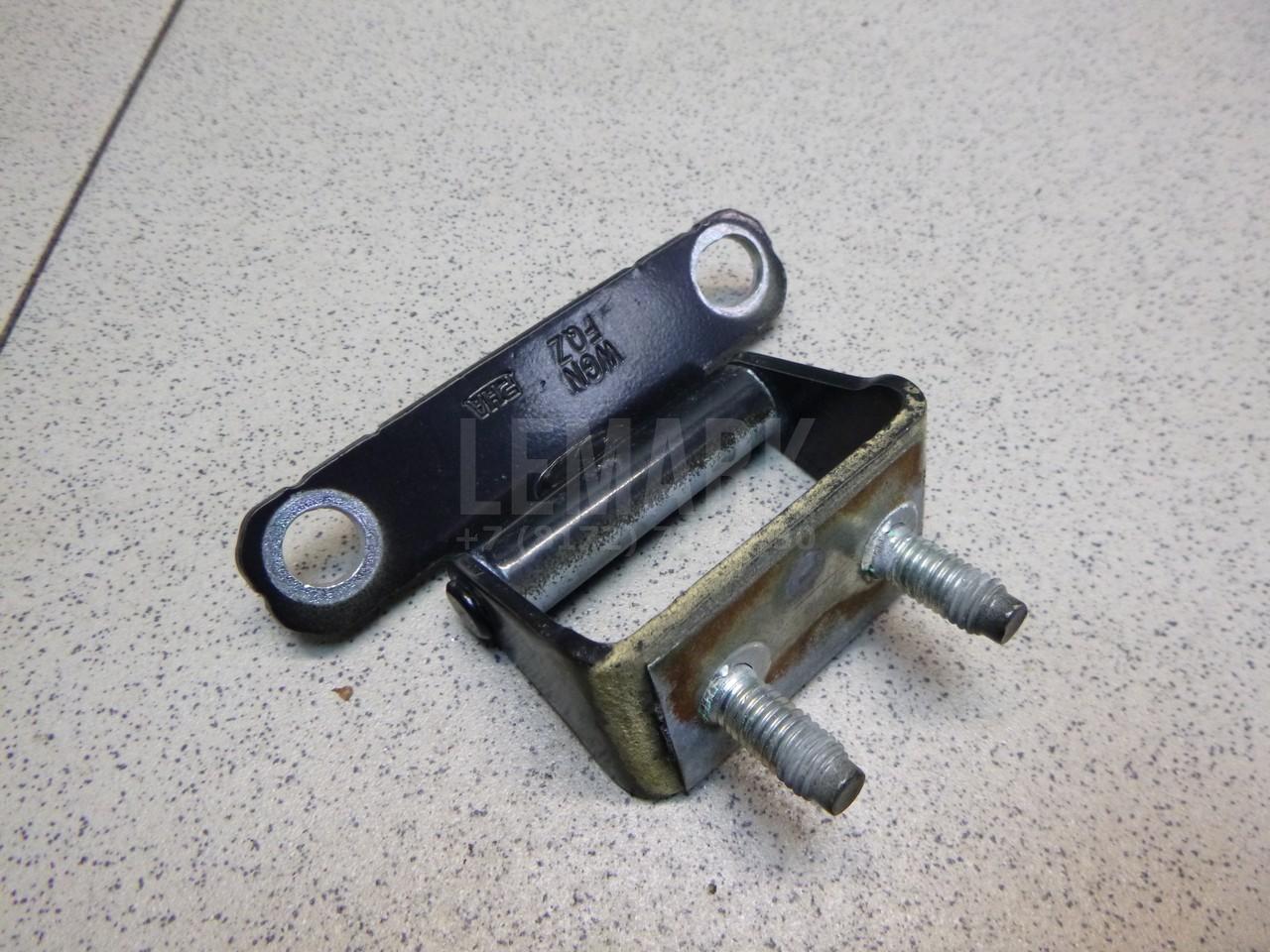 Петля двери багажника 797102W000 Hyundai-Kia