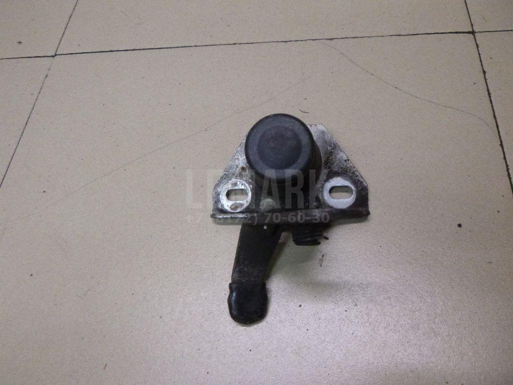 Крючок капота для  Cadillac Escalade II 2000-2006