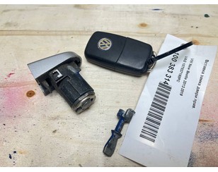 Вставка замка двери прав. для VW New Beetle 2012-2019 с разбора состояние отличное