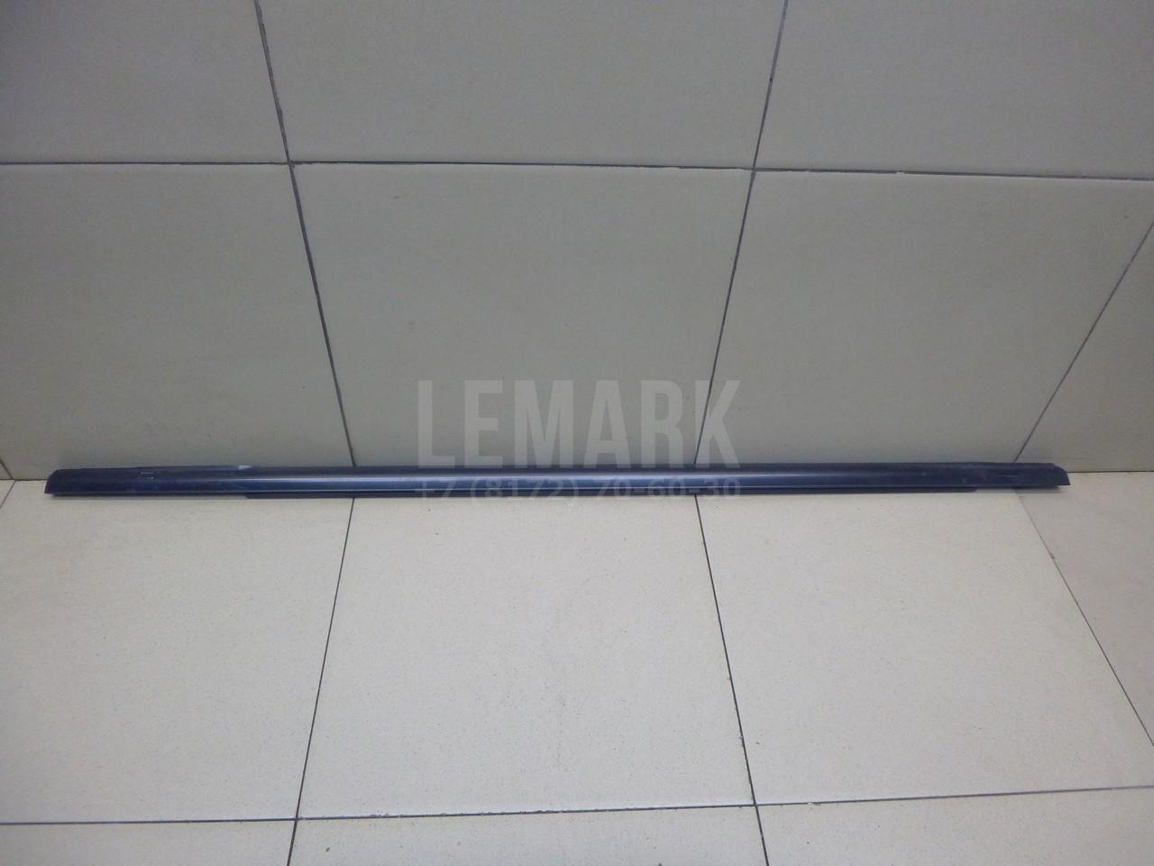 Накладка стекла заднего правого 82820JG000 Nissan