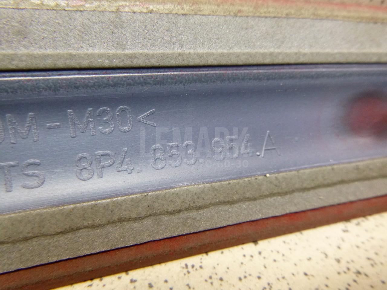 Молдинг передней правой двери для  Audi 80/90 [B3] 1986-1991