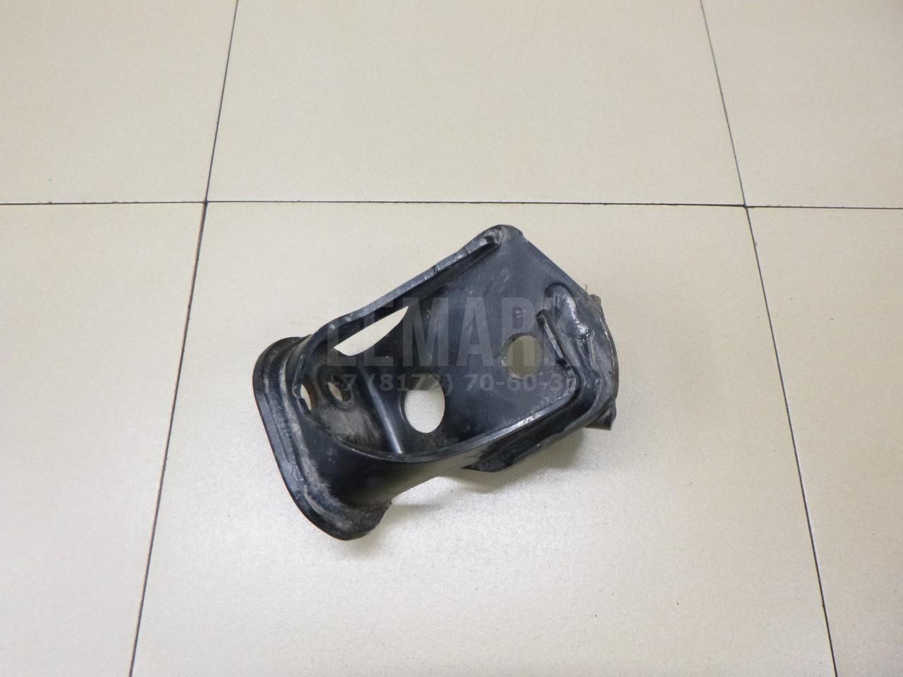 Кронштейн амортизатора правый 4850542010 Toyota