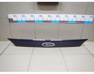 Накладка двери багажника для Ford Focus III 2011-2019 с разборки состояние удовлетворительное