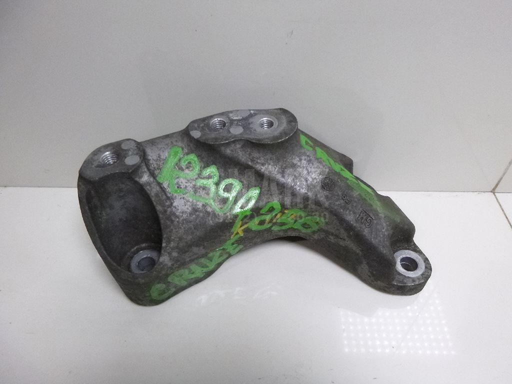 Кронштейн КПП левый 13248573 GM