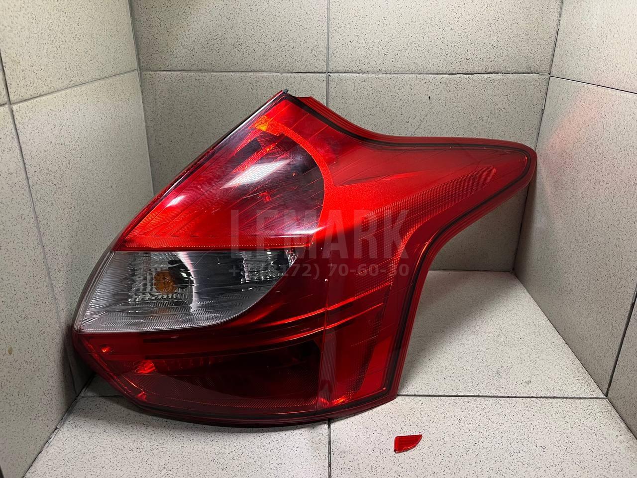 Фонарь задний правый 1825318 Ford