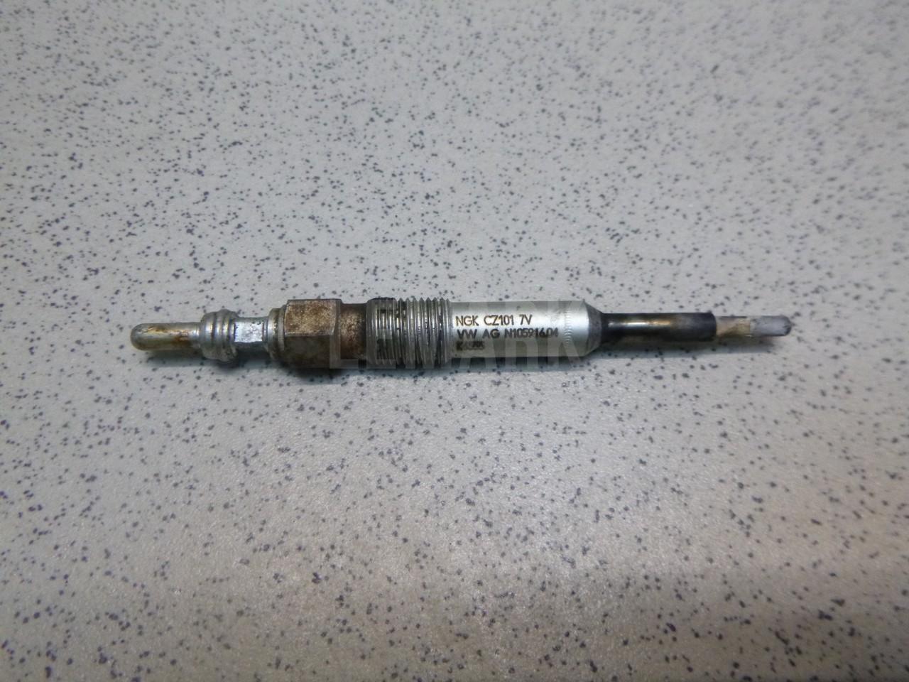 Свеча накаливания N10591608 VAG