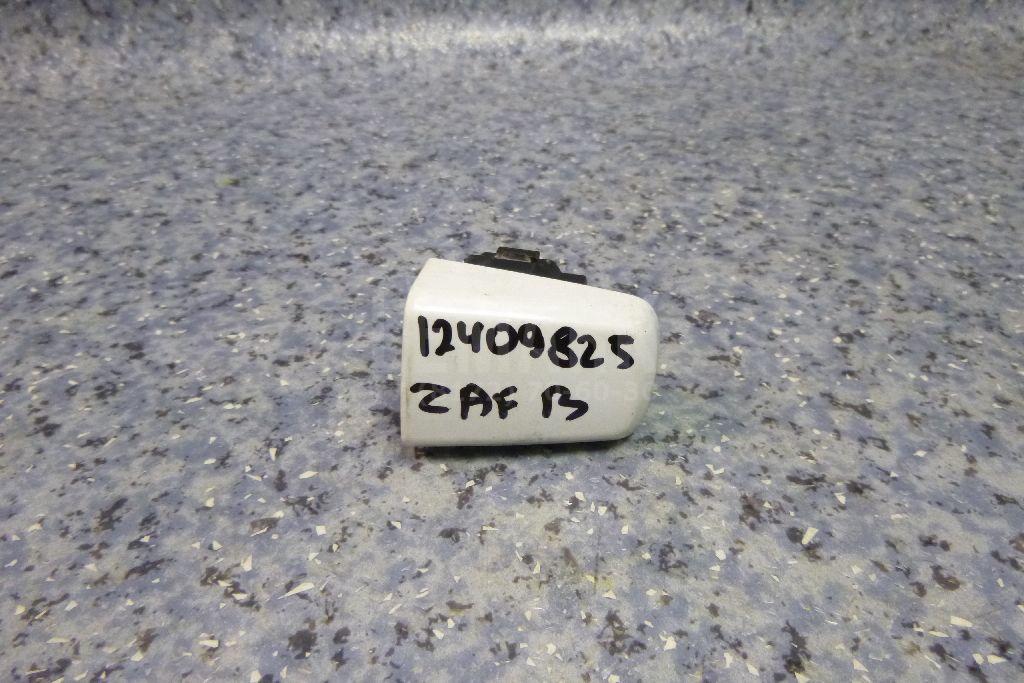 Накладка вставки замка двери 138410 GM