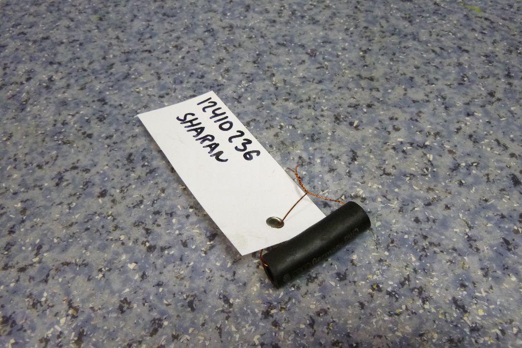 Шланг топливный 06A133264N VAG