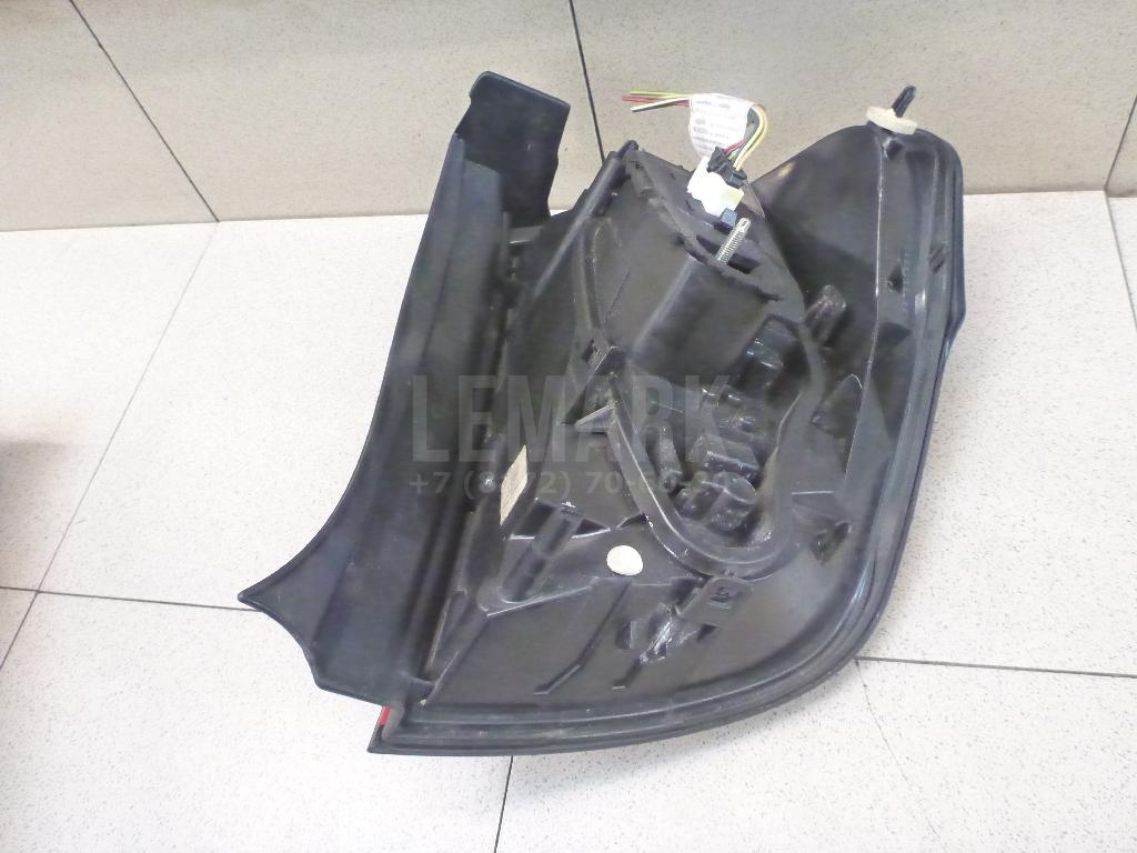 Фонарь задний наружный левый для  Ford Fiesta 2001-2008