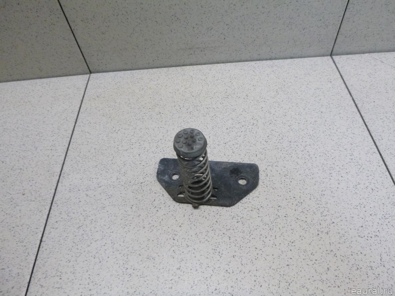 Отбойник капота