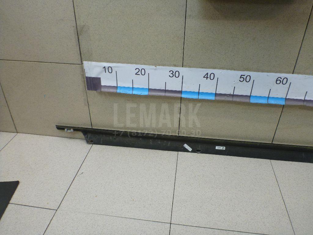 Накладка стекла переднего левого для  BMW X5 E70 2007-2013