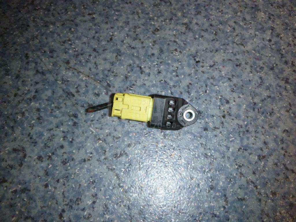 Датчик AIR BAG 8983106010 Toyota