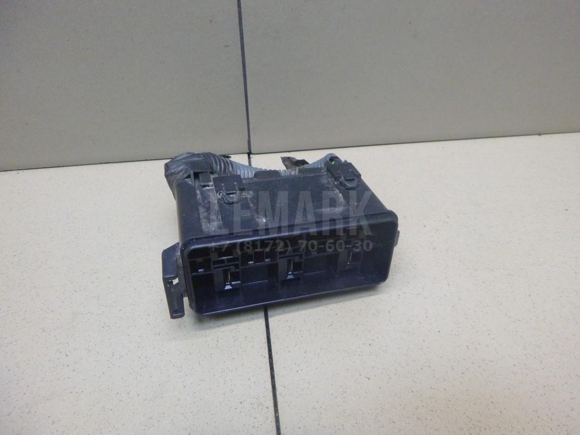 Блок реле 8274260030 Toyota