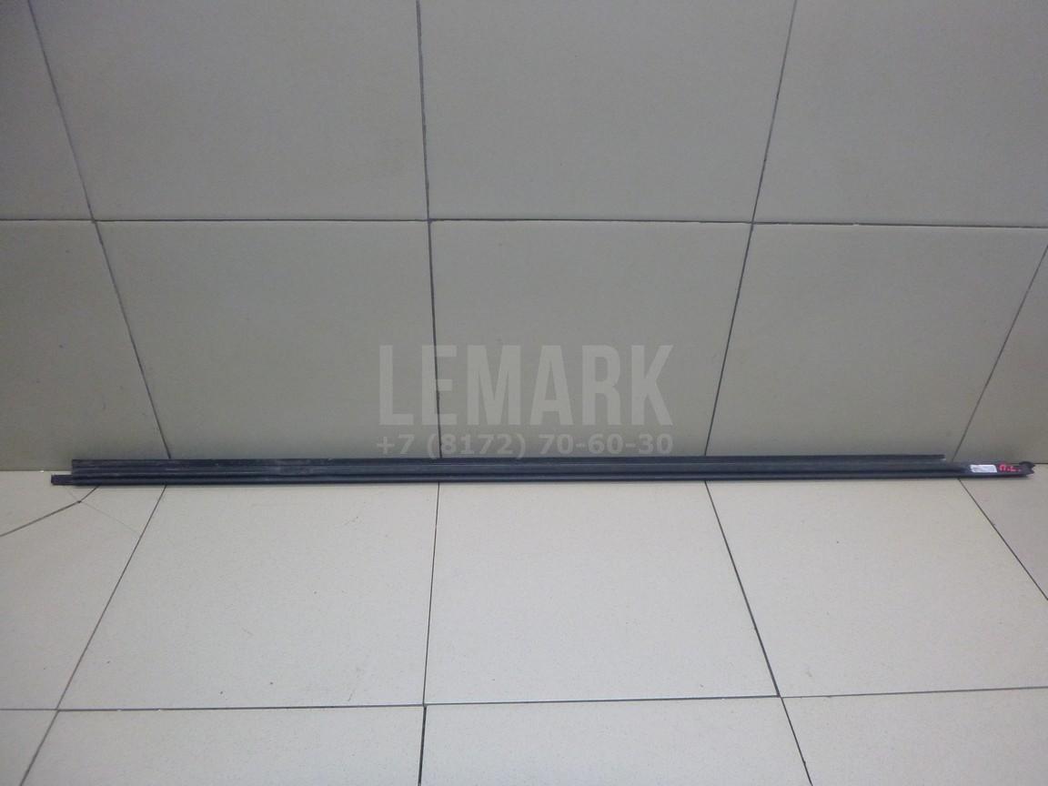 Накладка стекла переднего левого для  BMW X5 E70 2007-2013