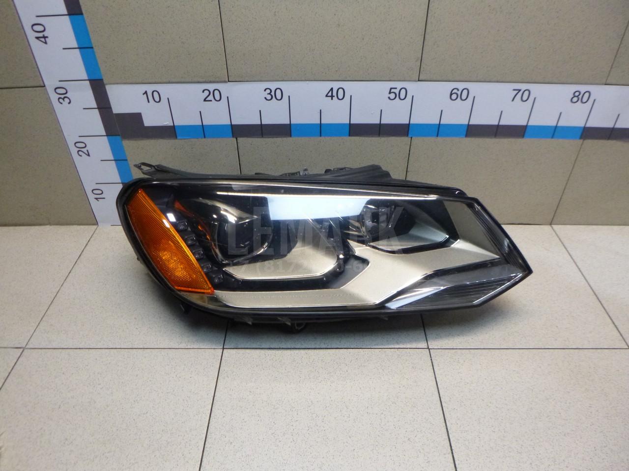 Фара правая 7P1941752A VAG