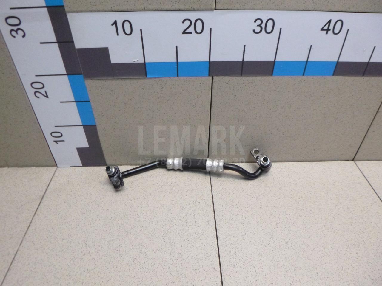 Трубка масляного радиатора 7P0317824 VAG