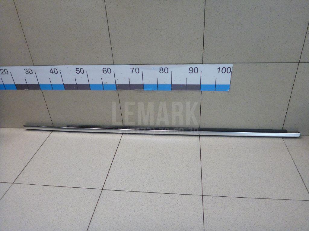 Накладка стекла заднего правого