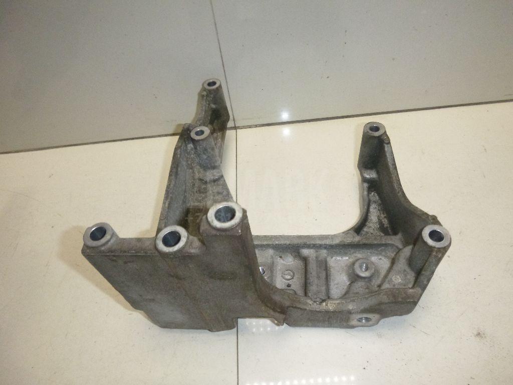 Кронштейн (сопут. товар) 13507JG30A Nissan