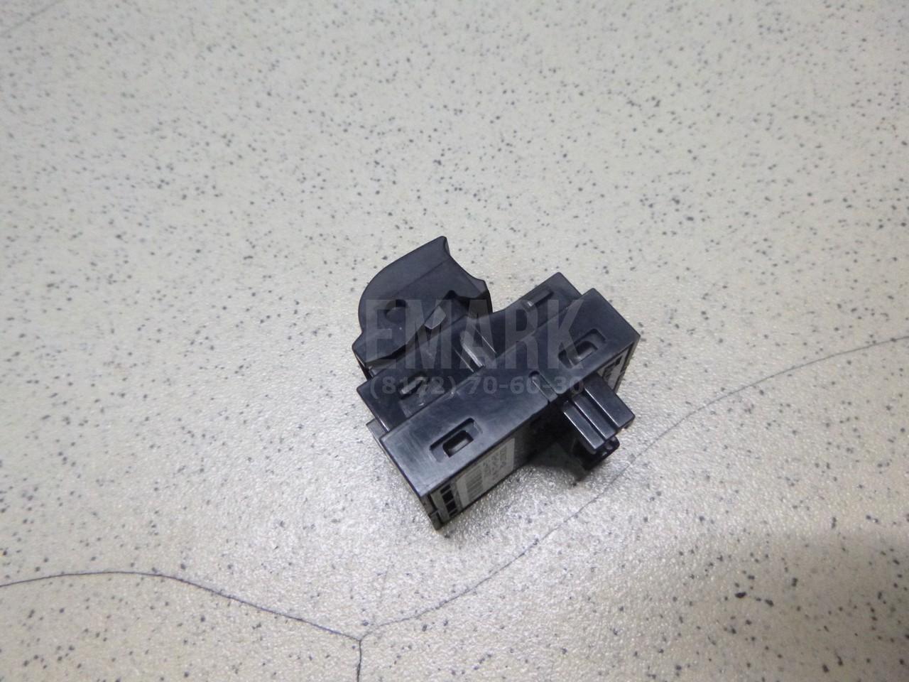 Кнопка стеклоподъемника для  Audi A6 [C6,4F] 2004-2011