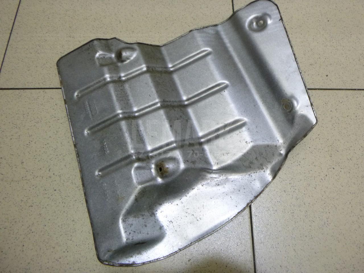 Экран тепловой для  Cadillac Escalade II 2000-2006