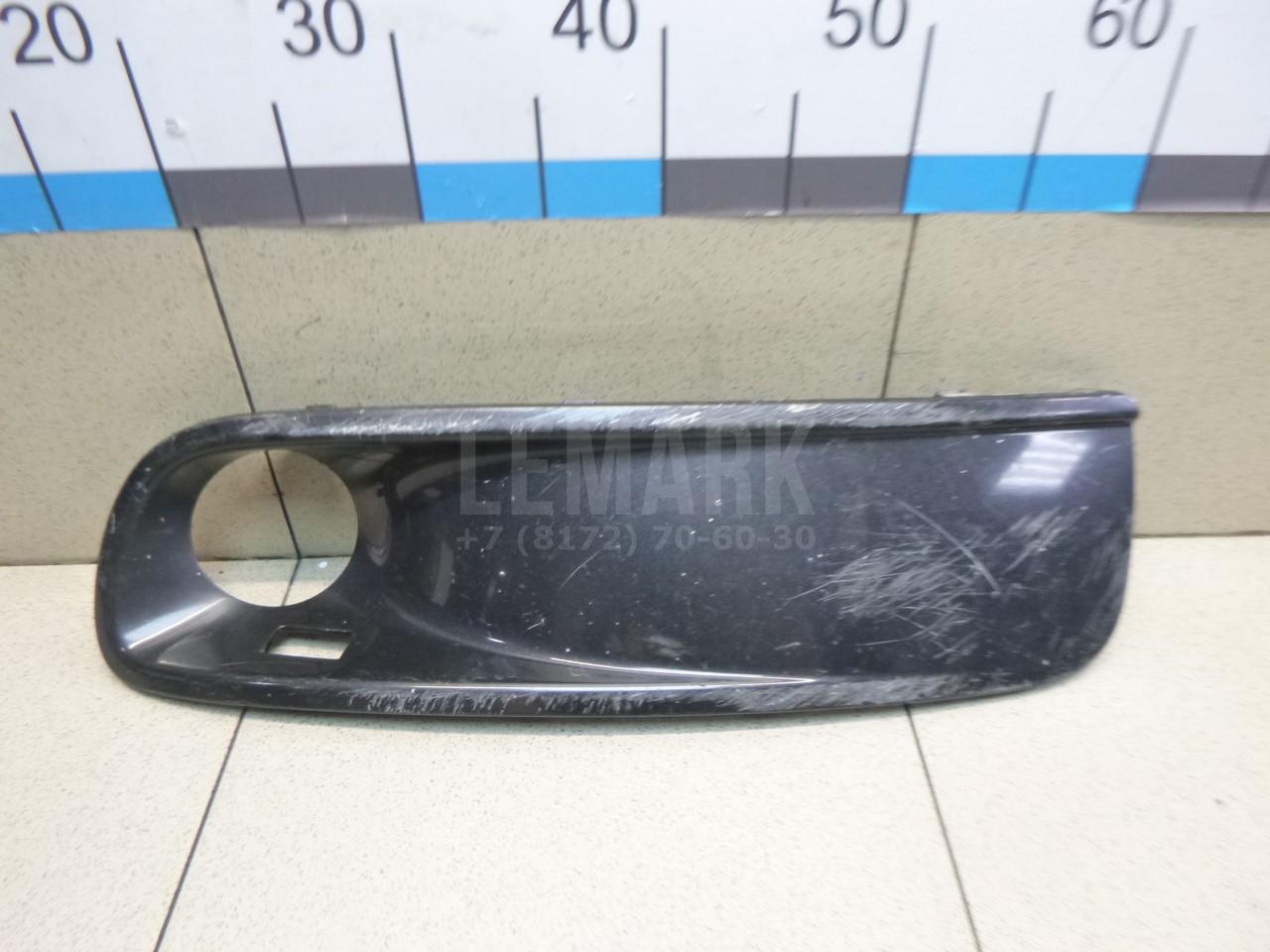 Решетка в бампер левая 7H5807489GRU VAG