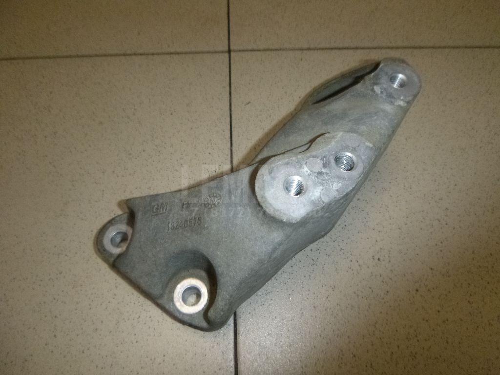Кронштейн КПП левый 13248573 GM