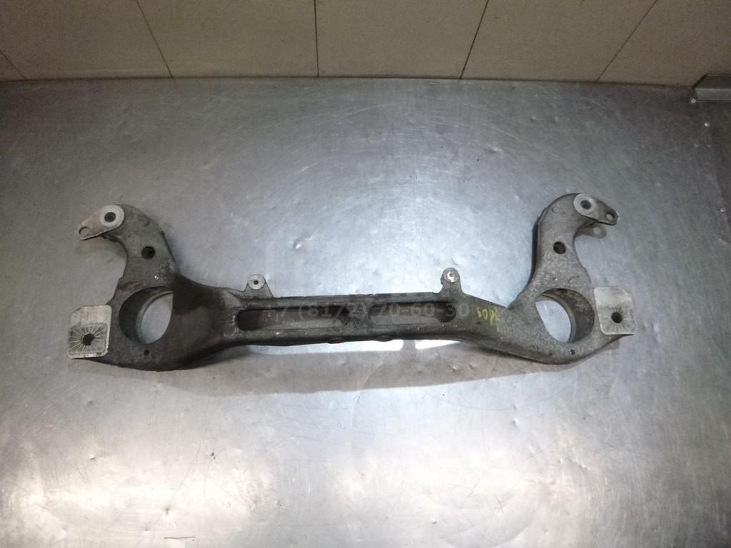 Балка передняя поперечная 7P0199207A VAG