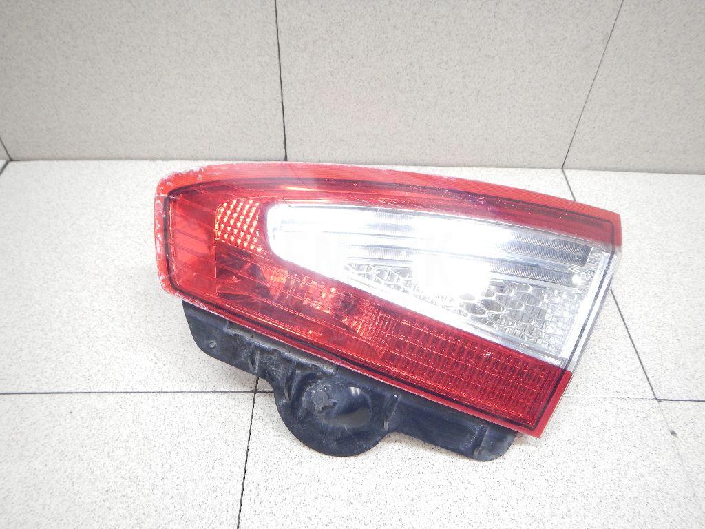 Фонарь задний внутренний правый 1764009 Ford