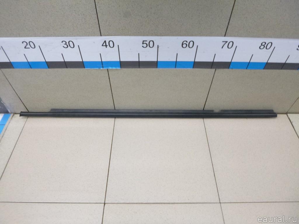 Накладка стекла заднего левого