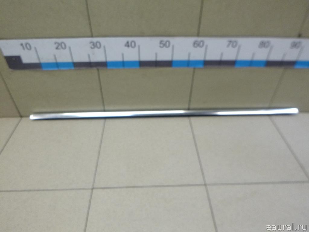 Накладка стекла заднего правого
