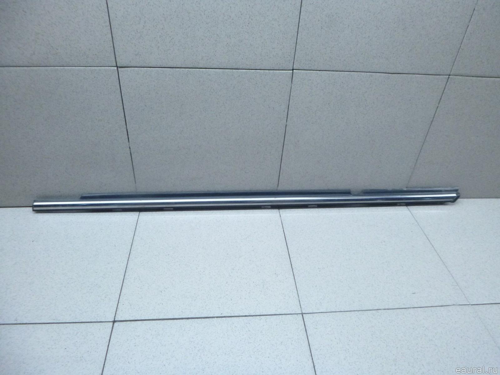 Накладка стекла заднего левого