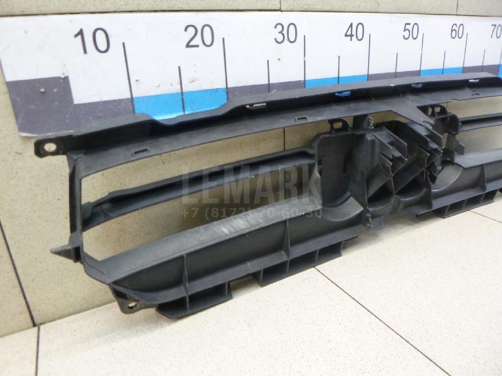 Кронштейн решетки радиатора для  BMW X1 E84 2009-2015