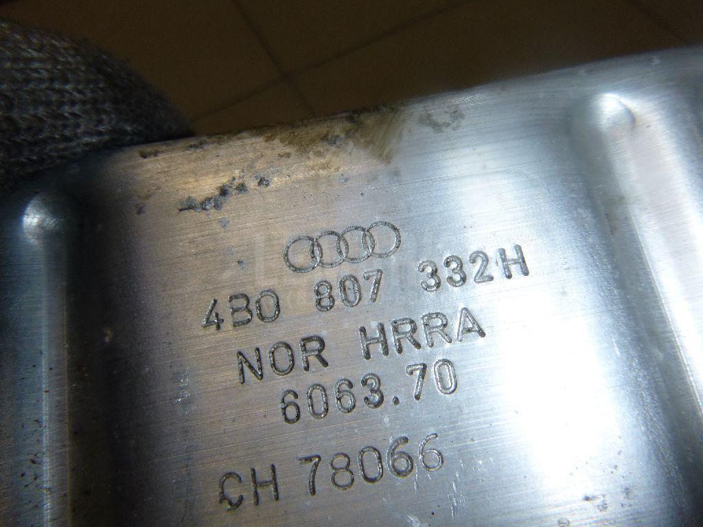 Кронштейн усилителя заднего бампера правый для  Audi A4 [B6] 2000-2004