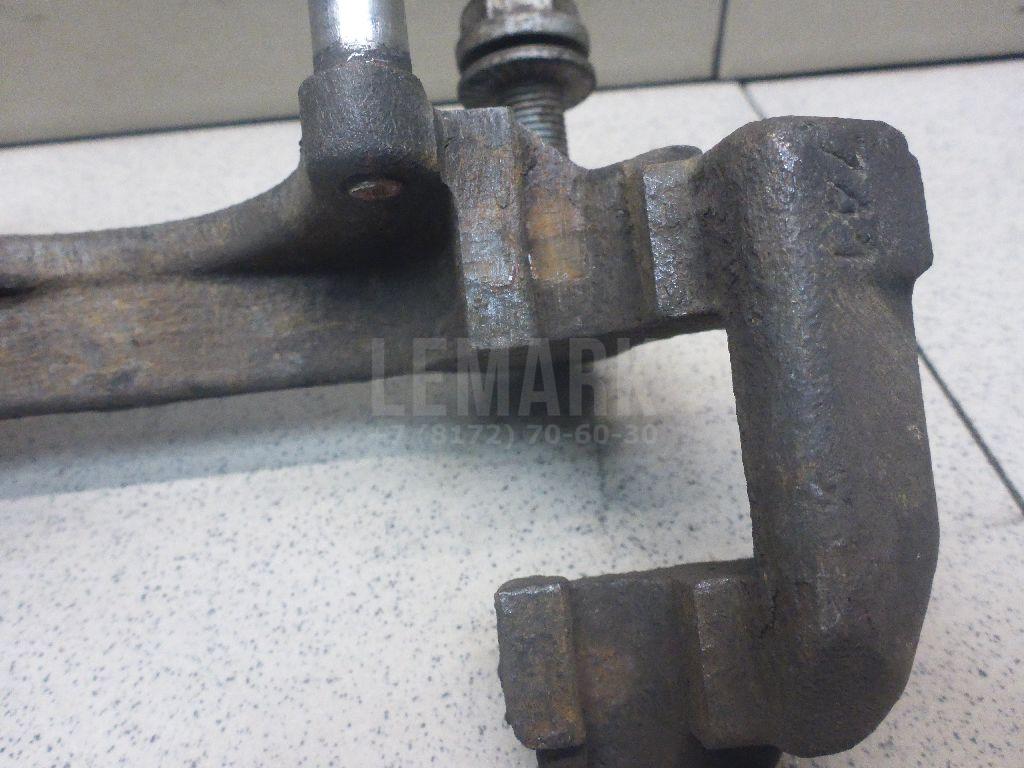 Скоба суппорта переднего для  Audi V8 1988-1994