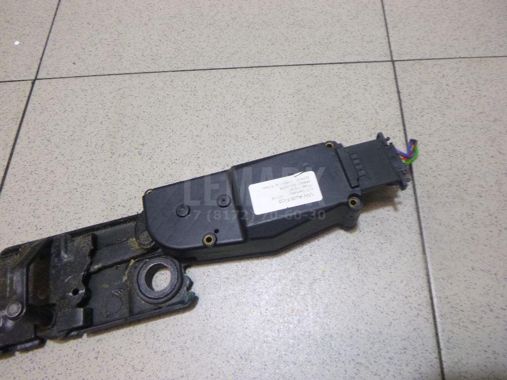 Ответная часть замка багажника для  BMW 1-serie E82/E88 2007-2013