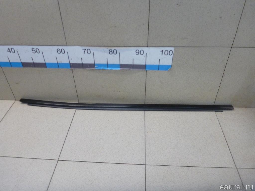 Накладка стекла заднего левого