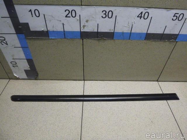 Молдинг задней правой двери