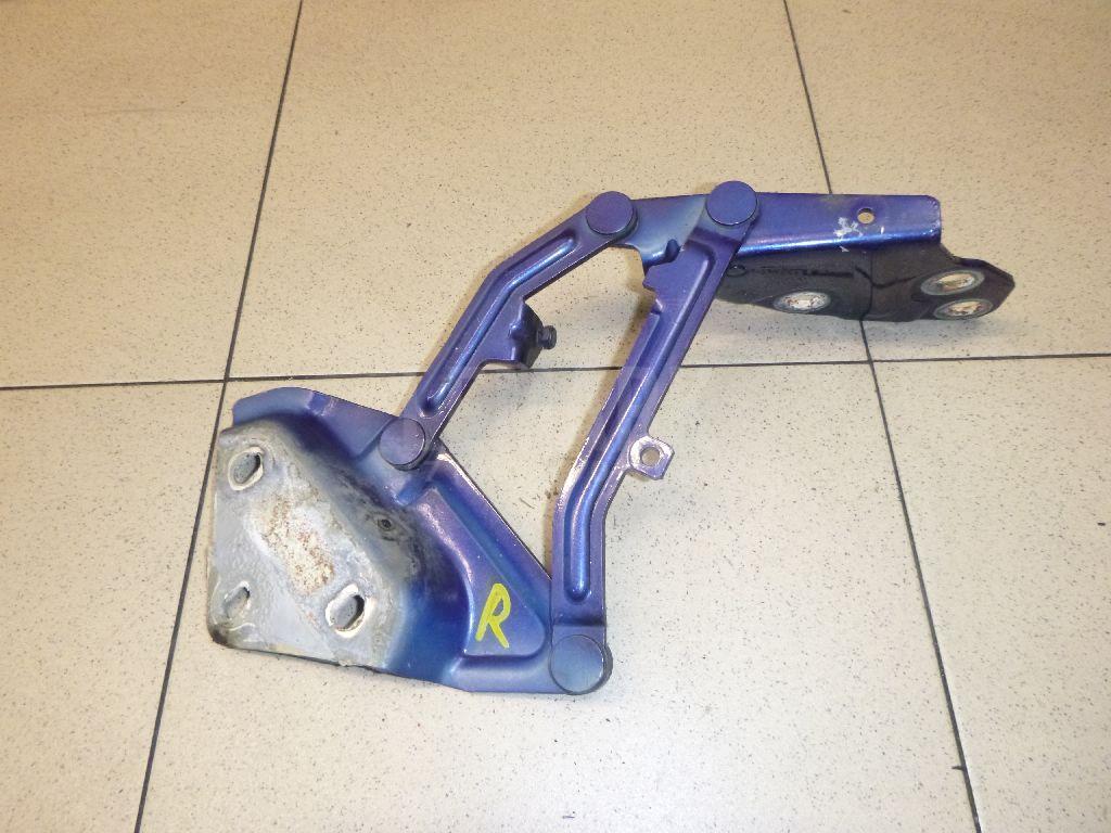 Петля капота правая 7L6823302B VAG