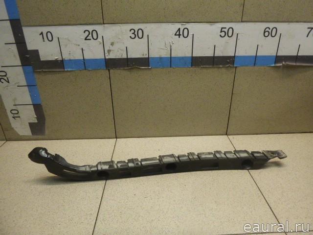 Направляющая заднего бампера правая