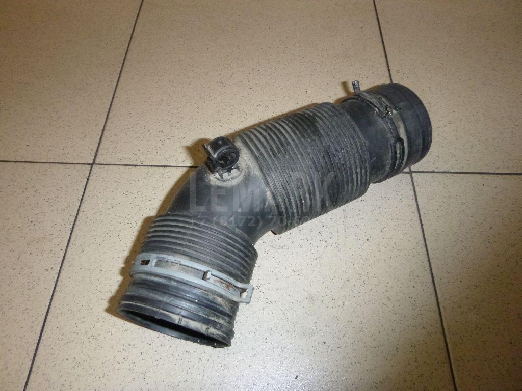 Патрубок воздушного фильтра 7L8129684 VAG