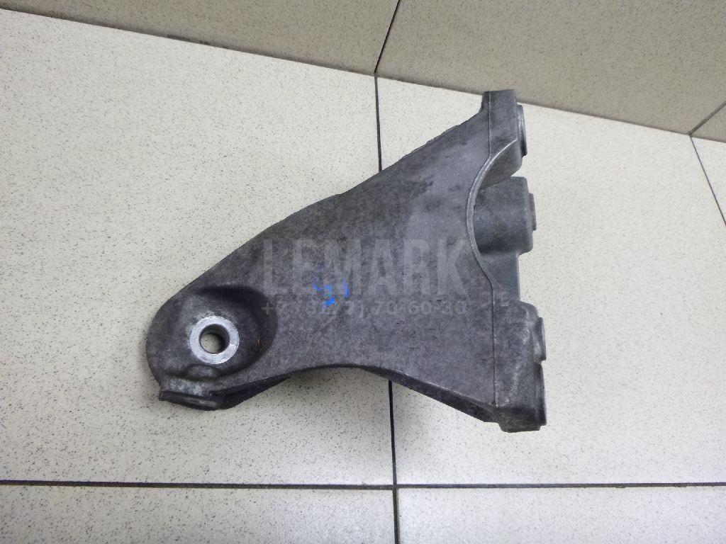 Кронштейн двигателя правый 7L6199308B VAG
