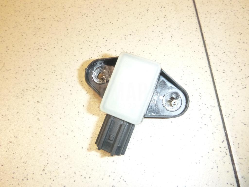 Датчик AIR BAG 5N0959354 VAG