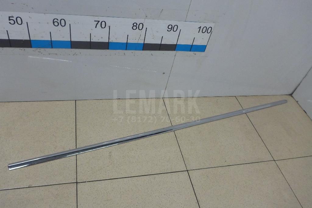 Молдинг передней правой двери 3C0853516C2ZZ VAG