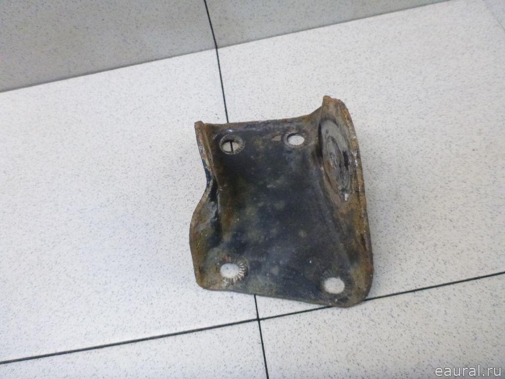 Кронштейн задней балки