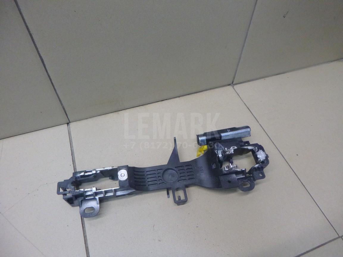 Кронштейн ручки 6920242040 Toyota