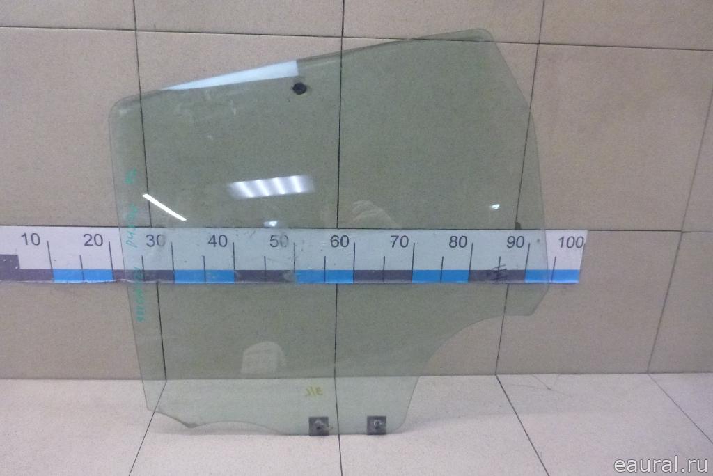 Стекло двери задней левой